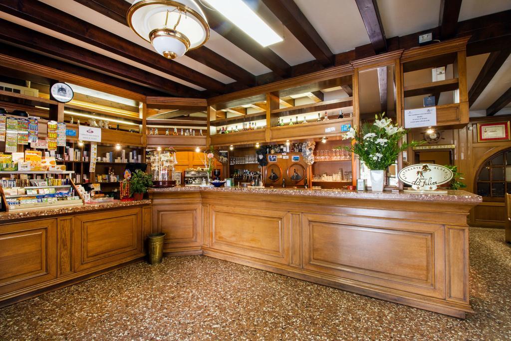 Albergo Ristorante Da Felice Loria Kültér fotó