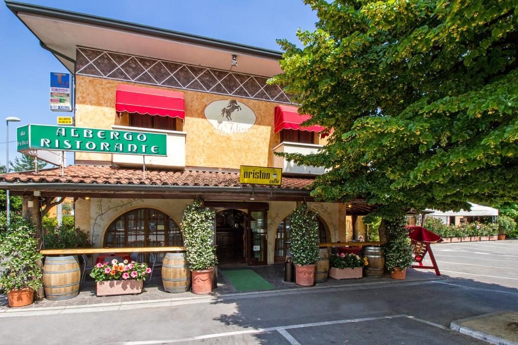 Albergo Ristorante Da Felice Loria Kültér fotó